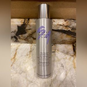 Monat The Champ Dry Shampoo. brand new, never used